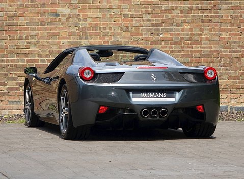 Ferrari 458 Spider 6