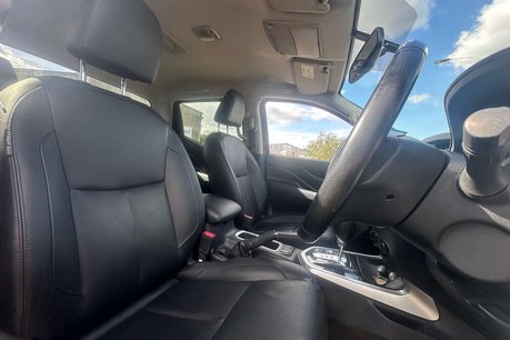 Nissan Navara 2.3 dCi Tekna Pickup Double Cab 4dr Diesel Auto 4WD Euro 6 (190 ps) 15