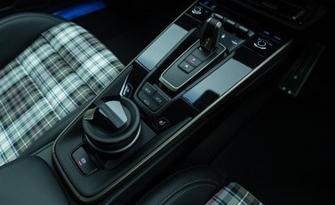 Porsche 911 Turbo 50 YEARS (992) 30