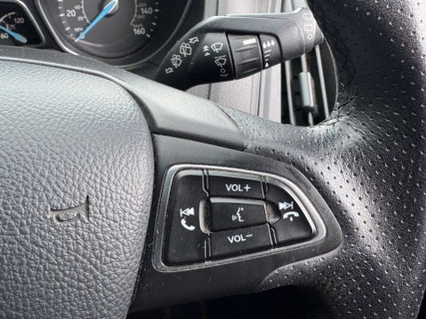 Ford Focus 1.0T EcoBoost ST-Line Euro 6 (s/s) 5dr 24