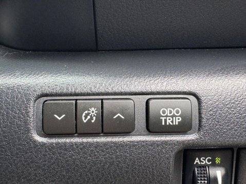 Lexus Is 2.5 300h Premier E-CVT Euro 5 (s/s) 4dr 41