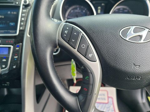 Hyundai i30 1.6 CRDi Blue Drive Premium Tourer DCT Euro 6 (s/s) 5dr 23