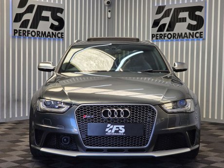 Audi RS4 4.2 FSI V8 Estate 5dr Petrol S Tronic quattro Euro 5 (450 ps) 35