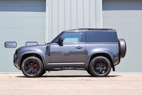 Land Rover Defender 90 HARD TOP MHEV GENUINE REAR SEATS FITTED COST 6K PLUS VAT AT DEALER 5