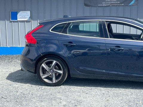 Volvo V40 1.6 D2 R-Design Lux Nav Euro 5 (s/s) 5dr 15
