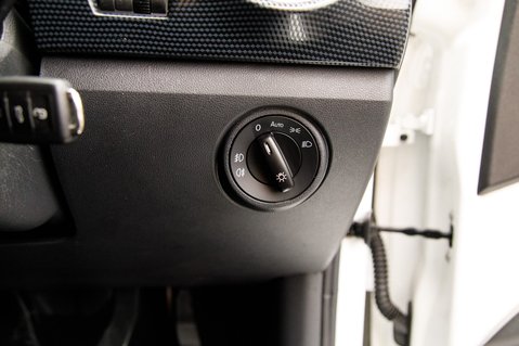 Volkswagen Up R-LINE 12