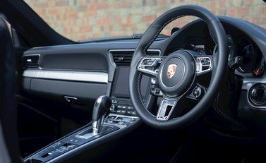 Porsche 911 Turbo Cabriolet (991.2) 13