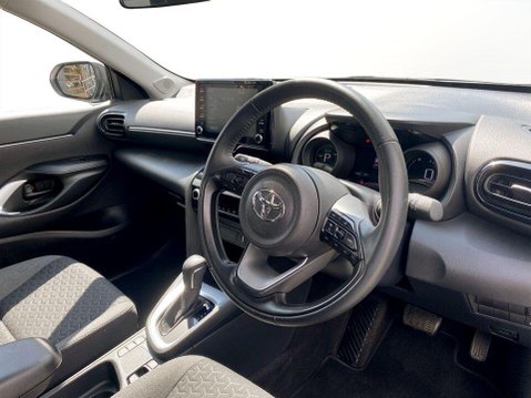 Toyota Yaris Cross 1.5 VVT-h Icon SUV 5dr Petrol Hybrid E-CVT Euro 6 (s/s) (116 ps) 12