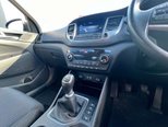 Hyundai TUCSON 2.0 CRDi SE Nav SUV 5dr Diesel Manual 4WD Euro 6 (136 ps) 48