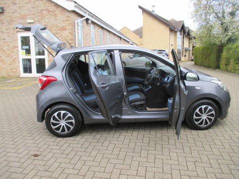 Hyundai i10 1.2 SE Euro 5 5dr 9