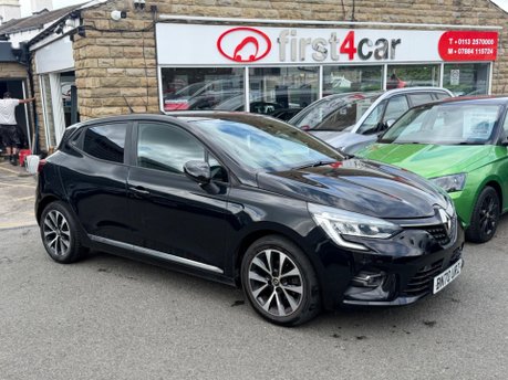 Renault Clio ICONIC TCE BOSE