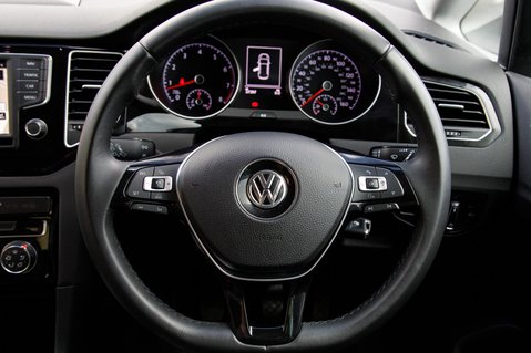 Volkswagen Golf SV GT TSI 20
