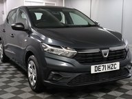 Dacia Sandero ESSENTIAL SCE 30