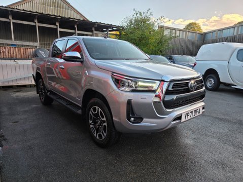 Toyota Hilux INVINCIBLE 4WD D-4D DCB 3