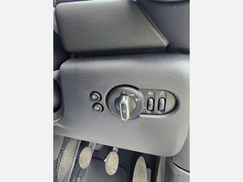 Mini Hatch 1.5 One Euro 6 (s/s) 3dr 28