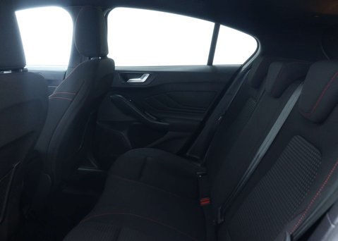 Ford Focus 1.0 Focus ST-Line MHEV Auto 5dr 44