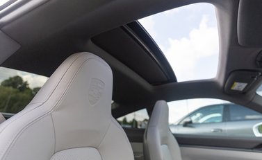 Porsche 911 (992) Carrera 4S 14