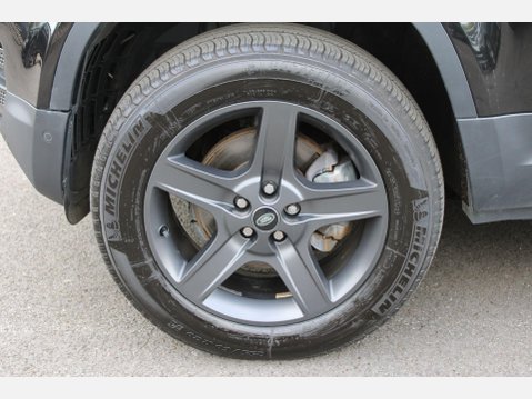 Land Rover Defender 3.0 D250 MHEV HSE 4WD Auto 3dr 32