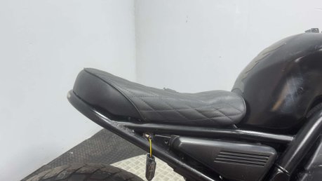 Yamaha FZS FAZER 1999 CUSTOM BUILD PROJECT BIKE 600CC SCRAMBLER 22