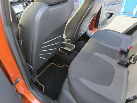 Renault Captur 1.2 TCe ENERGY Dynamique Nav SUV 5dr Petrol Auto Euro 6 (s/s) (120 ps) 25