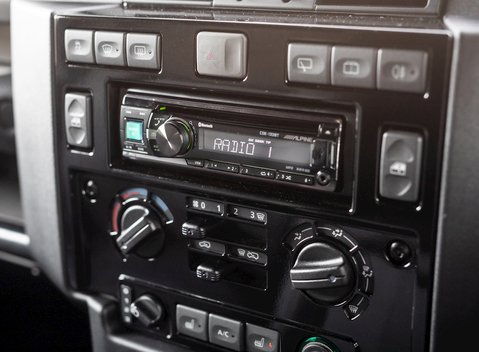 Land Rover Defender 90 Adventure Edition 17