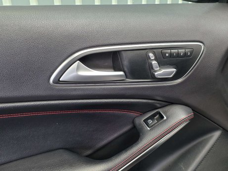 Mercedes-Benz A Class 2.0 A45 AMG Hatchback 5dr Petrol SpdS DCT 4MATIC Euro 6 (s/s) (360 ps) 9