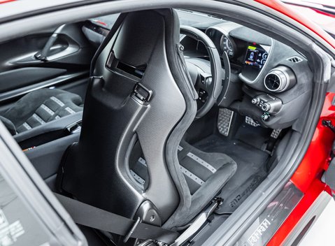 Ferrari 812 Competizione 15