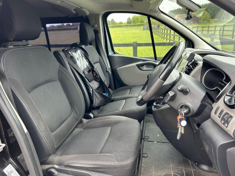 Renault Trafic 1.6 dCi ENERGY 29 Sport Nav Crew Van LWB Euro 6 (s/s) 6dr 21