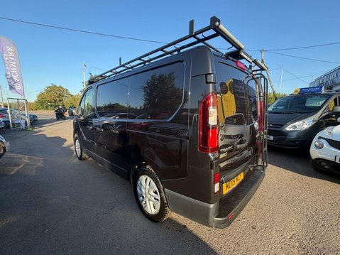 Renault Trafic 1.6 dCi 27 Sport Nav SWB Standard Roof Euro 6 5dr 8