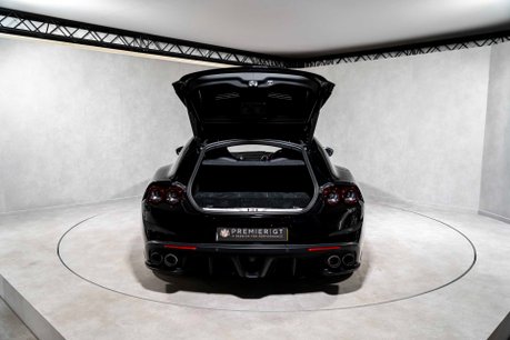 Ferrari GTC4 Lusso V12. WARRANTY. CARBON FIBRE INTERIOR. PANORAMIC ROOF. PASSENGER DISPLAY. 55