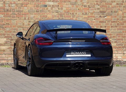 Porsche Cayman GT4 17