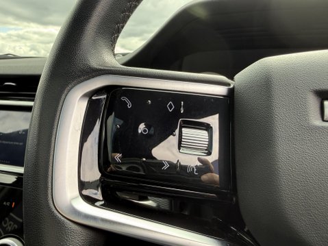 Land Rover Discovery Sport 1.5 P300e 12.2kWh R-Dynamic SE SUV 5dr Petrol Plug-in Hybrid Auto 4WD Euro 39