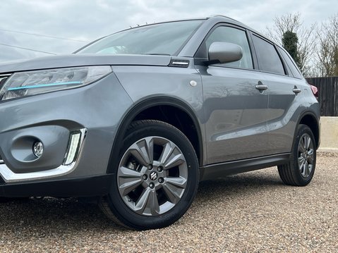 Suzuki Vitara SZ-T MHEV 15