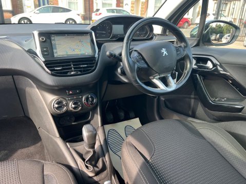 Peugeot 208 1.2 PureTech Allure Premium Euro 6 5dr 27