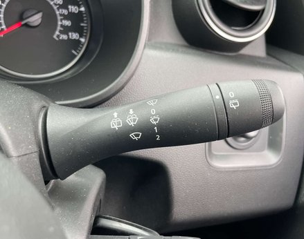 Dacia Duster 1.6 Duster Comfort SCe 4x2 5dr 44