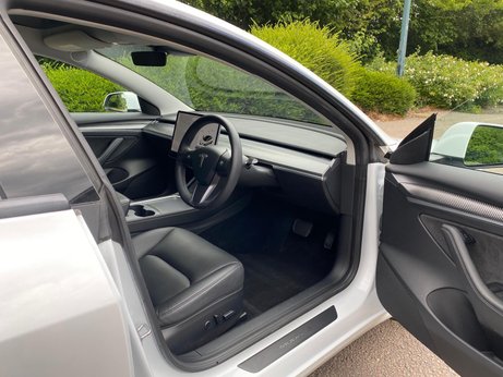 Tesla Model 3 (Dual Motor) Long Range Auto 4WDE 4dr 6