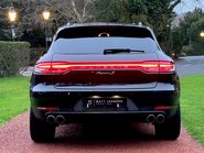 Porsche Macan S PDK 19