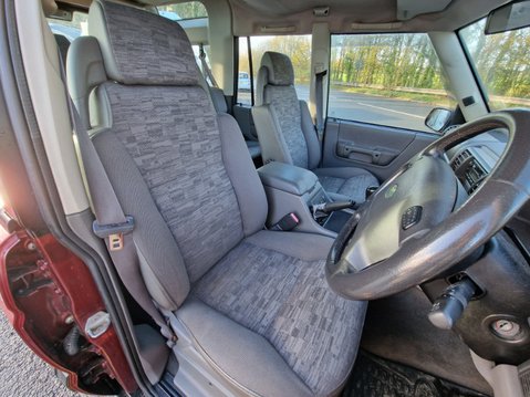 Land Rover Discovery TD5 GS 7STR 7