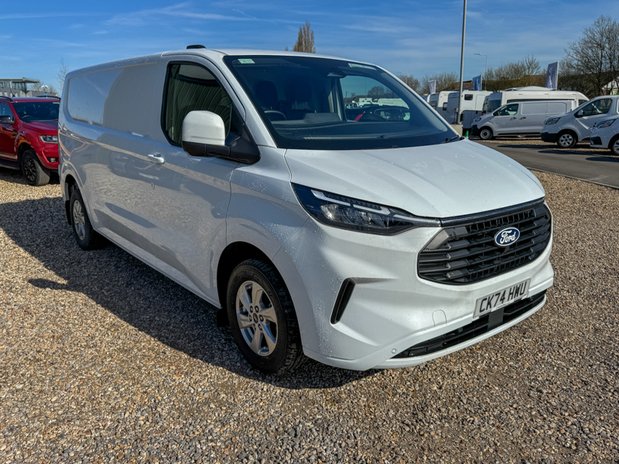 Ford Transit Custom LWB L2H1 Low Roof Limited 300 Air Con 136ps Sensors EURO 6 3