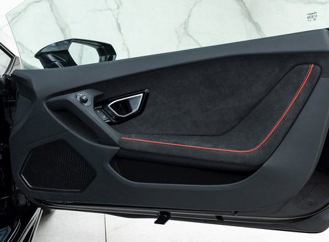 Lamborghini Huracan LP640-4 EVO 16