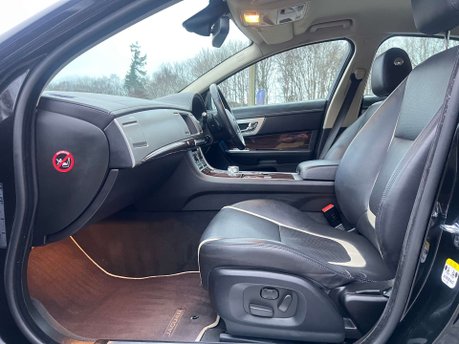 Jaguar XF 2.2d Portfolio Saloon 4dr Diesel Auto Euro 5 (s/s) (200 ps) 34