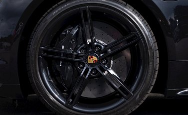 Porsche Taycan Turbo S 10