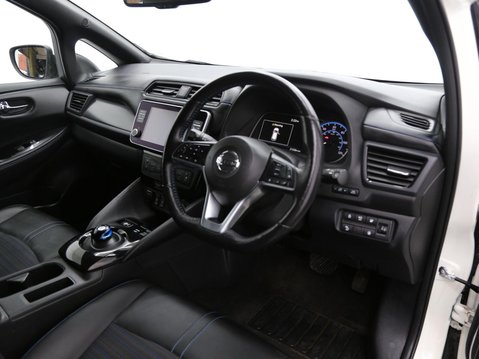 Nissan LEAF 40kWh N-Connecta Auto 5dr 21