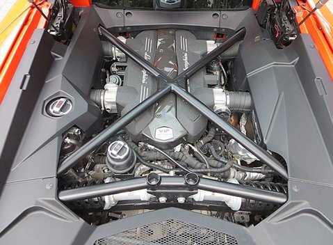 Lamborghini Aventador LP 700-4 7