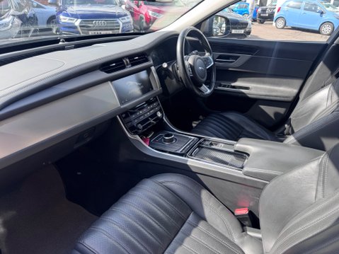 Jaguar XF D PORTFOLIO AWD 12