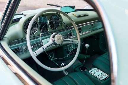 Mercedes-Benz SL Class 300SL Roadster 15
