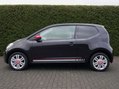 Volkswagen Up 1.0 Up by Beats 3dr 9