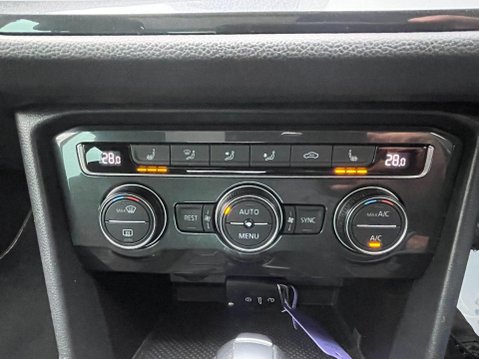 Volkswagen Tiguan 2.0 TDI SEL SUV 5dr Diesel DSG Euro 6 (s/s) (150 ps) 31