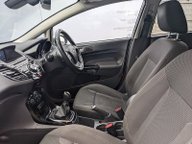 Ford Fiesta TITANIUM 13