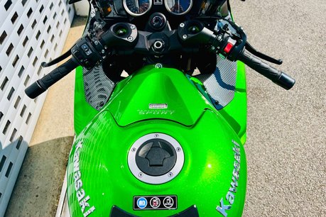 Kawasaki ZX ZZR 1400 18